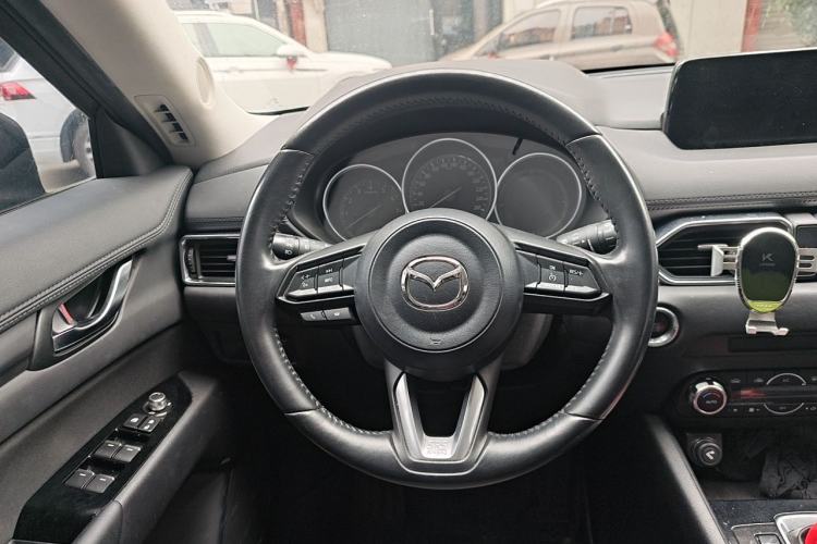 Used Mazda CX-5 2017 2.0L Automatic 2WD Comfort Version China V Standard Steering Wheel