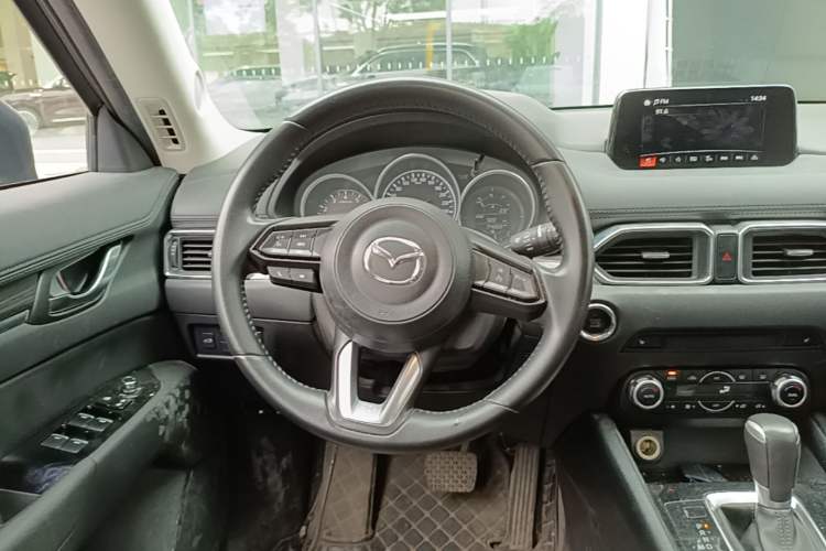 Used Mazda CX-5 2017 2.0L Automatic 2WD Smart Enjoyment Version China VI Standard Steering Wheel