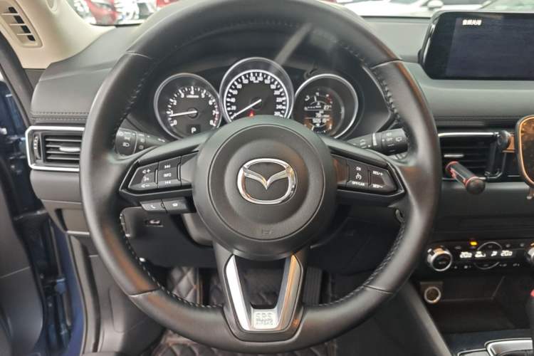 Used Mazda CX-5 2017 2.0L Automatic 2WD ZhiShang Trim China V Standard Steering Wheel