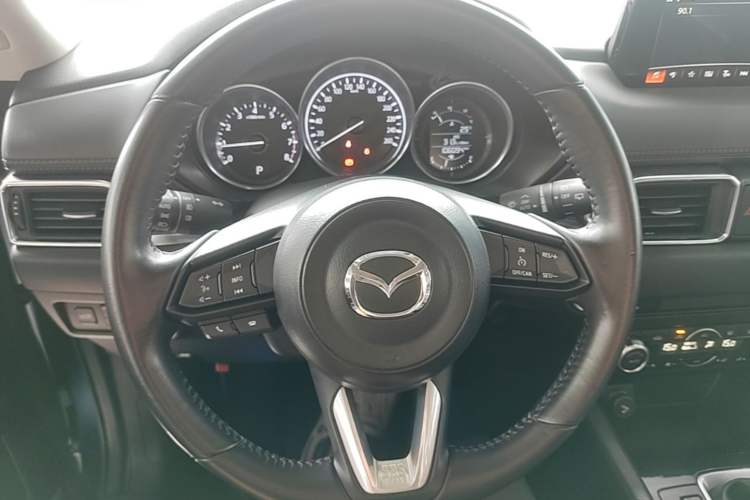 Used Mazda CX-5 2017 2.0L Automatic 2WD Smart Enjoyment Version China V Standard Steering Wheel