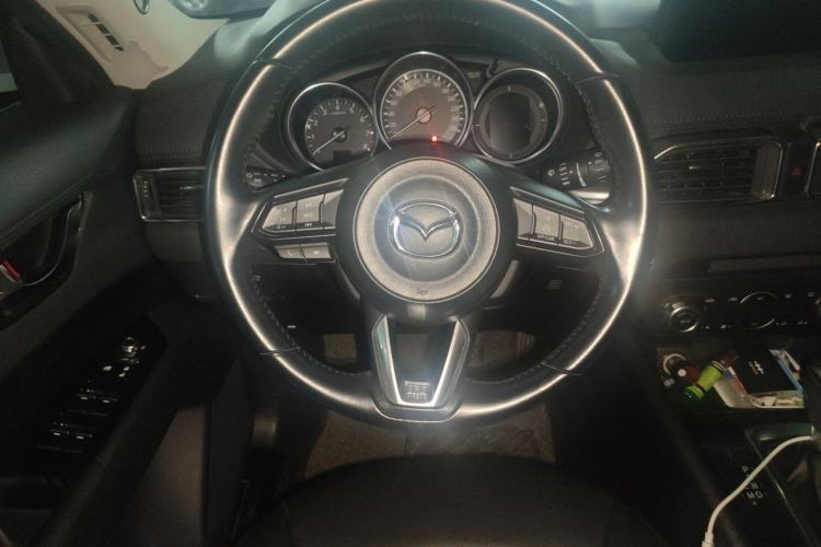 Used Mazda CX-5 2017 2.0L Automatic 2WD ZhiShang Trim China VI Standard Steering Wheel