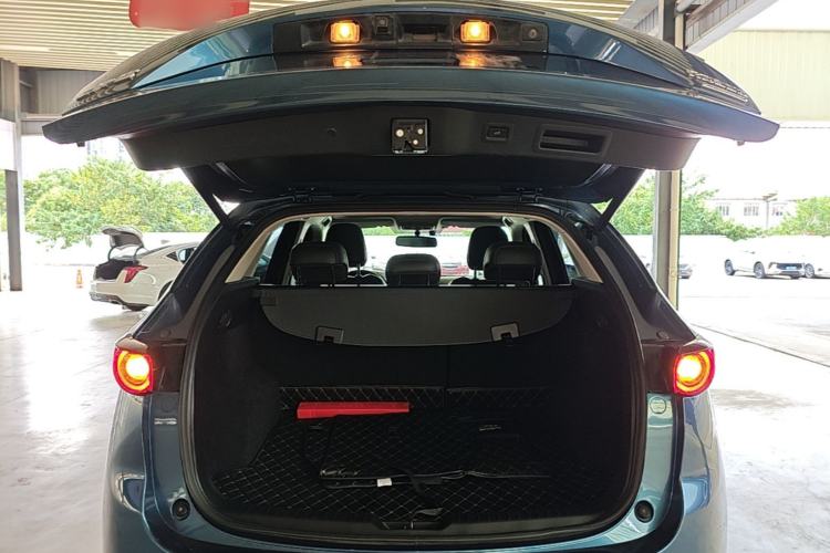 Used Mazda CX-5 2017 2.5L Automatic 4x4 ZhiZun Version China V Standard Trunk