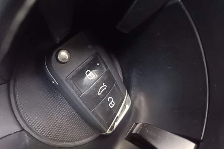 Used Mazda CX-5 2017 2.0L Automatic 2WD Smart Enjoyment Version China V Standard Vehicle Key