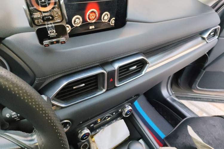 Used Mazda CX-5 2017 2.0L Automatic 2WD Smart Enjoyment Version China V Standard Audio And AC Panel