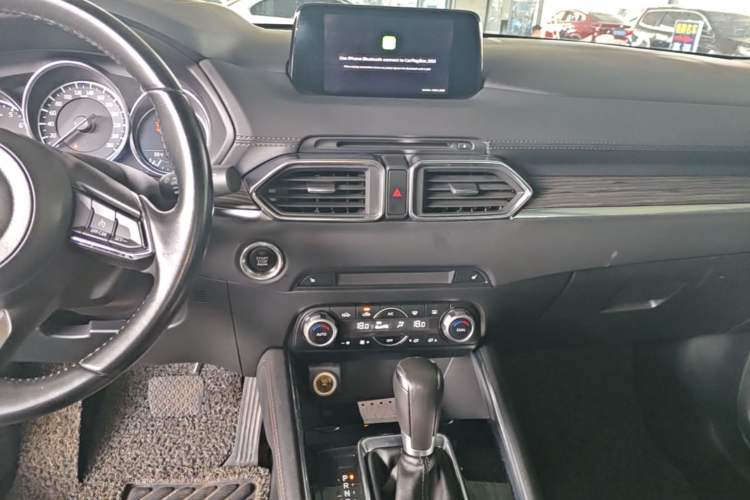 Used Mazda CX-5 2017 2.5L Automatic 4x4 ZhiZun Version China V Standard Audio And AC Panel