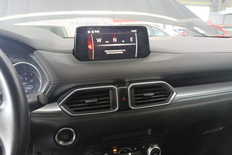 Used Mazda CX-5 2017 2.0L Automatic 2WD ZhiShang Trim China V Standard Audio And AC Panel