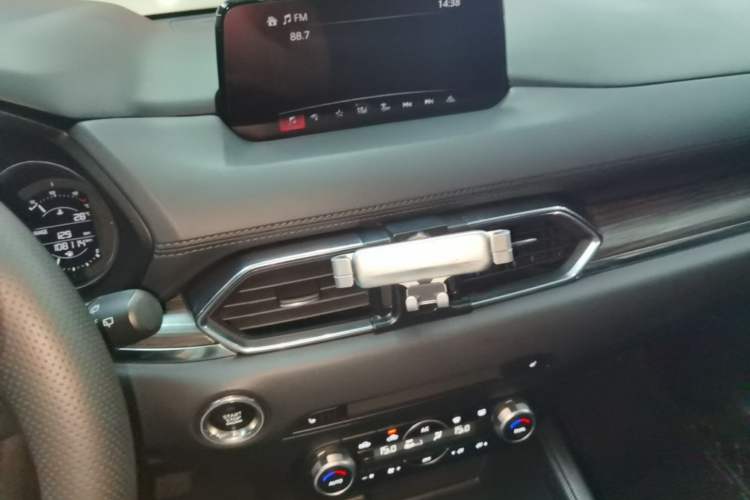 Used Mazda CX-5 2017 2.0L Automatic 2WD Smart Enjoyment Version China V Standard Audio And AC Panel
