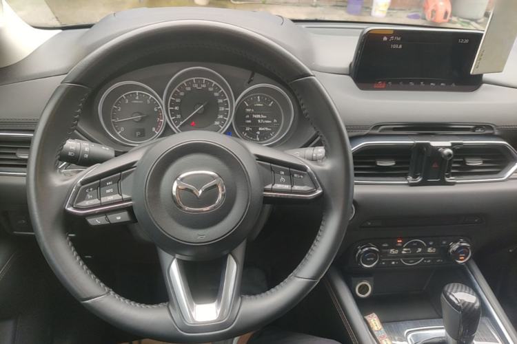 Used Mazda CX-5 2017 2.5L Automatic 4x4 ZhiZun Version China V Standard Center Console