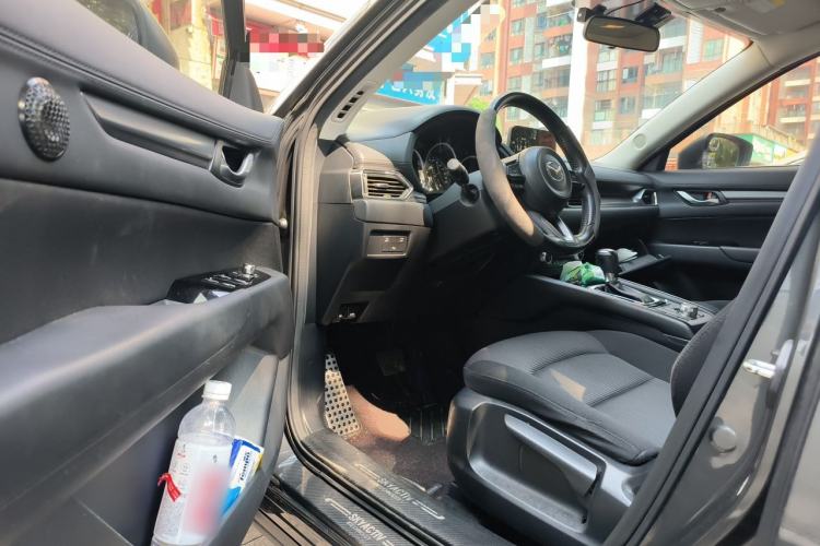 Used Mazda CX-5 2017 2.0L Automatic 2WD ZhiShang Trim China VI Standard Driver Seat