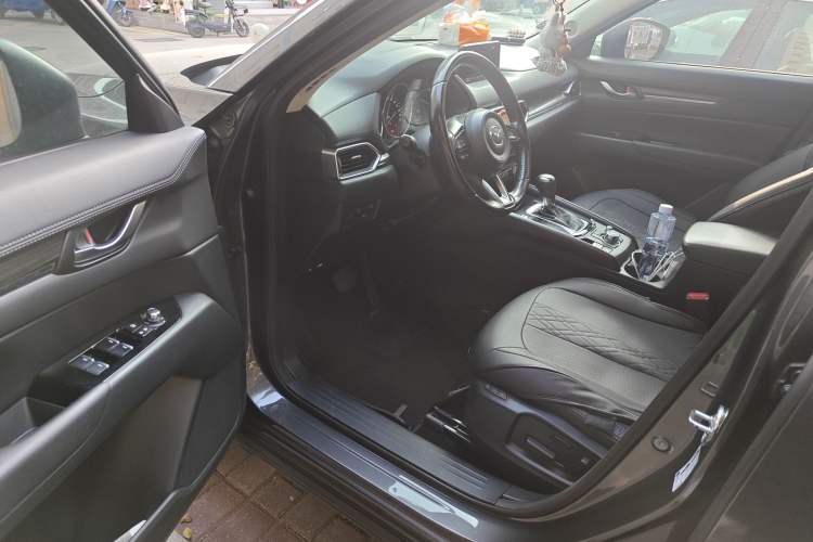 Used Mazda CX-5 2017 2.0L Automatic 2WD Smart Enjoyment Version China V Standard Driver Seat