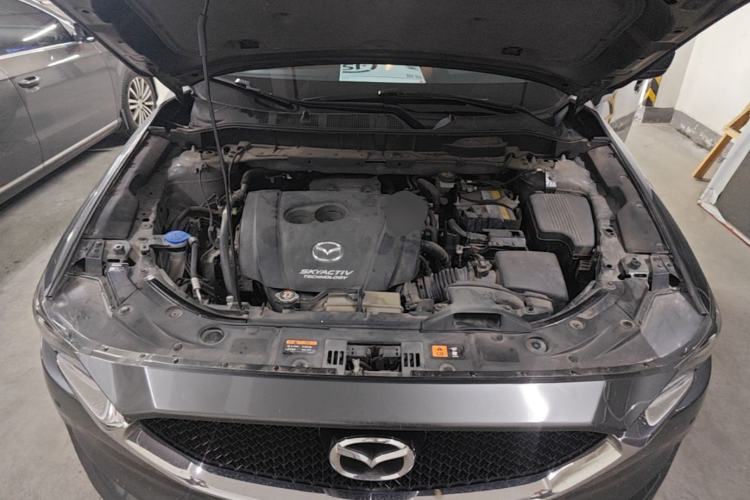 Used Mazda CX-5 2017 2.5L Automatic 2WD ZhiZun Version China VI Standard Engine Bay