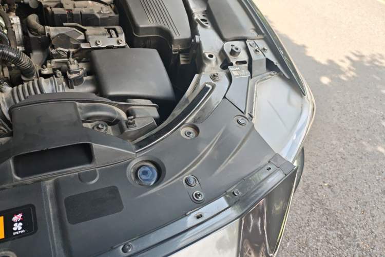 Used Mazda CX-5 2017 2.0L Automatic 2WD Smart Enjoyment Version China V Standard Engine Bay Left
