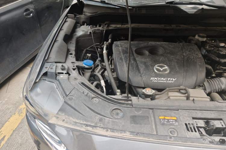 Used Mazda CX-5 2017 2.0L Automatic 2WD ZhiShang Trim China V Standard Engine Bay Right
