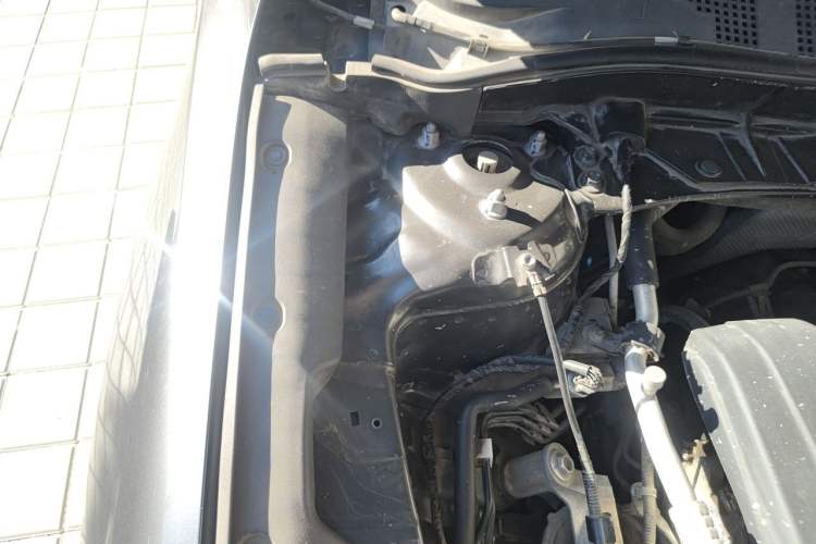 Used Mazda CX-5 2017 2.0L Automatic 2WD ZhiShang Trim China V Standard Engine Bay Right
