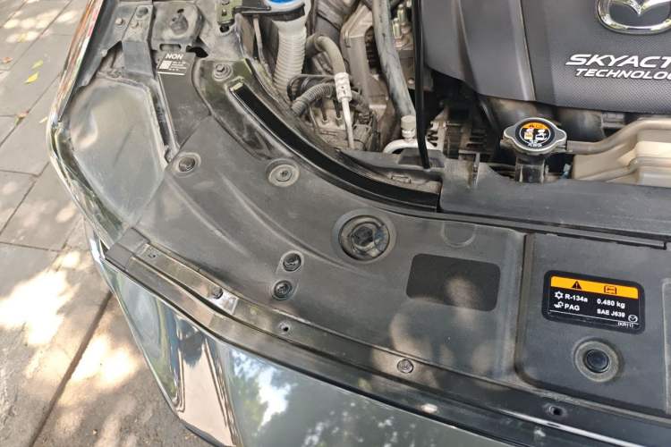 Used Mazda CX-5 2017 2.0L Automatic 2WD Smart Enjoyment Version China V Standard Engine Bay Right