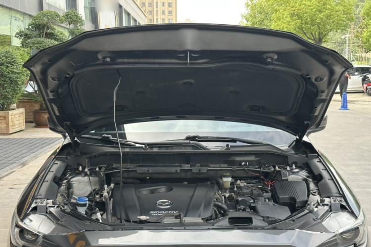 Used Mazda CX-5 2017 2.5L Automatic 4x4 Flagship Version China V Standard Engine Bay