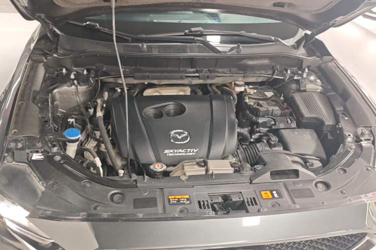 Used Mazda CX-5 2017 2.0L Automatic 2WD Smart Enjoyment Version China V Standard Engine Bay