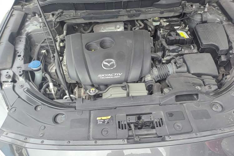 Used Mazda CX-5 2017 2.5L Automatic 4x4 ZhiZun Version China V Standard Engine Bay
