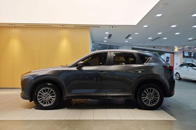 Used Mazda CX-5 2017 2.0L Automatic 2WD ZhiShang Trim China V Standard Exterior 2