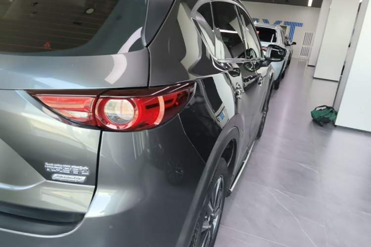 Used Mazda CX-5 2017 2.5L Automatic 4x4 Flagship Version China VI Standard Exterior 3