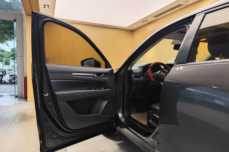 Used Mazda CX-5 2017 2.0L Automatic 2WD ZhiShang Trim China V Standard Exterior 6