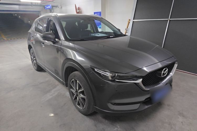 Used Mazda CX-5 2017 2.5L Automatic 2WD ZhiZun Version China VI Standard Front Right 45 Deg