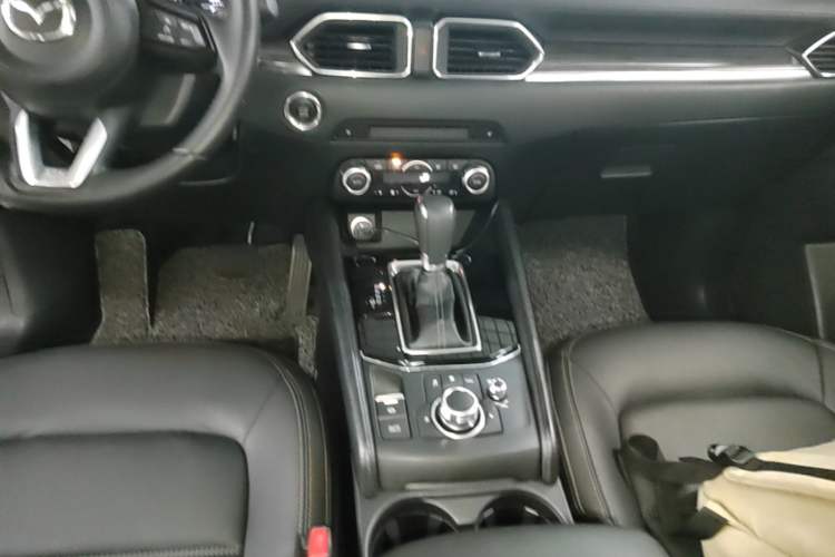 Used Mazda CX-5 2017 2.0L Automatic 2WD Smart Enjoyment Version China V Standard Gear Lever