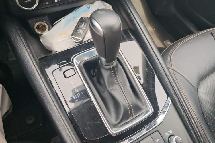Used Mazda CX-5 2017 2.0L Automatic 2WD Smart Enjoyment Version China VI Standard Gear Lever