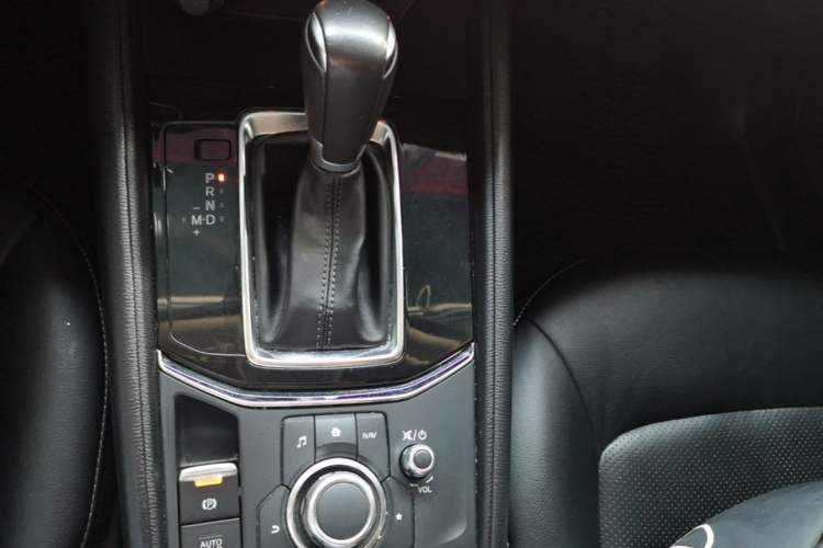 Used Mazda CX-5 2017 2.0L Automatic 2WD ZhiShang Trim China V Standard Gear Lever