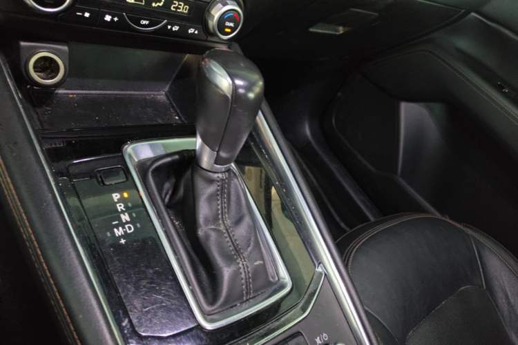 Used Mazda CX-5 2017 2.5L Automatic 2WD ZhiZun Version China V Standard Gear Lever