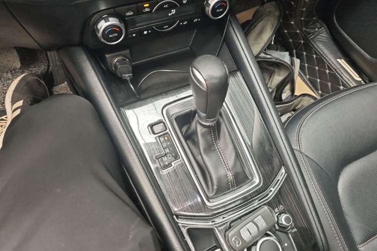 Used Mazda CX-5 2017 2.0L Automatic 2WD Smart Enjoyment Version China V Standard Gear Lever