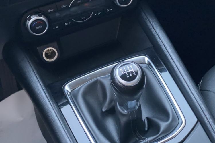 Used Mazda CX-5 2017 2.0L Manual Two-Wheel Drive Comfort Version China V Standard Gear Lever