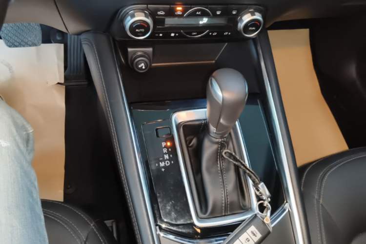 Used Mazda CX-5 2017 2.5L Automatic 4x4 Flagship Version China VI Standard Gear Lever