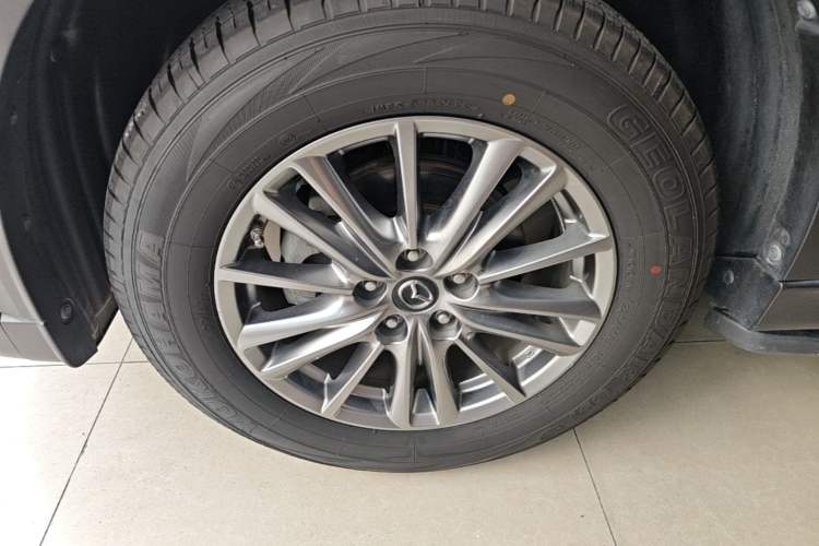 Used Mazda CX-5 2017 2.0L Automatic 2WD ZhiShang Trim China V Standard Left Front Wheel Hub