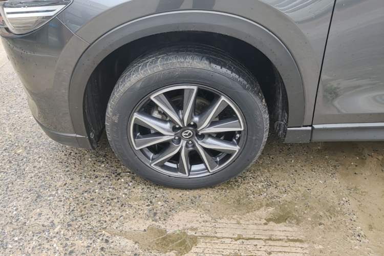 Used Mazda CX-5 2017 2.5L Automatic 4x4 ZhiZun Version China V Standard Left Front Wheel Hub