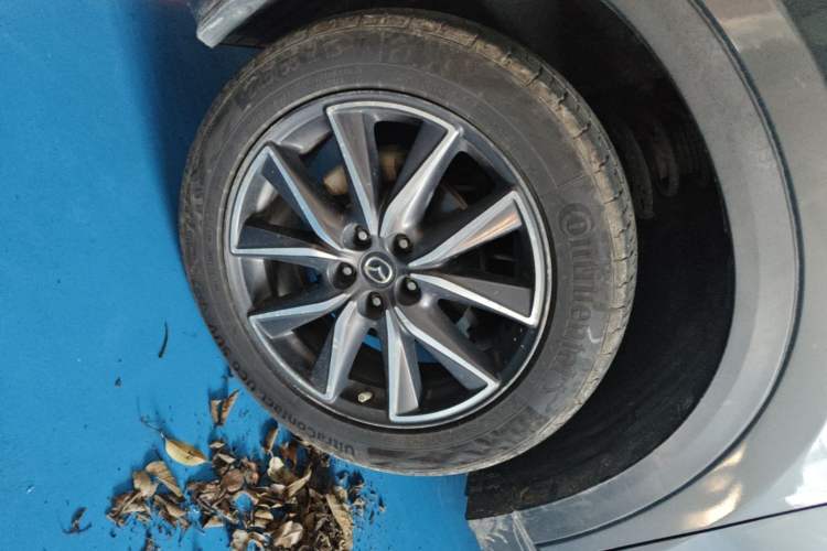 Used Mazda CX-5 2017 2.5L Automatic 2WD ZhiZun Version China V Standard Left Front Wheel Hub