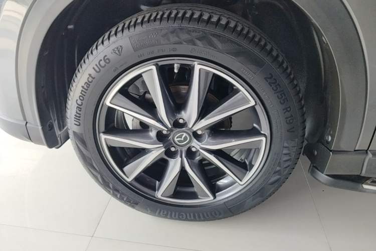 Used Mazda CX-5 2017 2.5L Automatic 4x4 Flagship Version China V Standard Left Front Wheel Hub