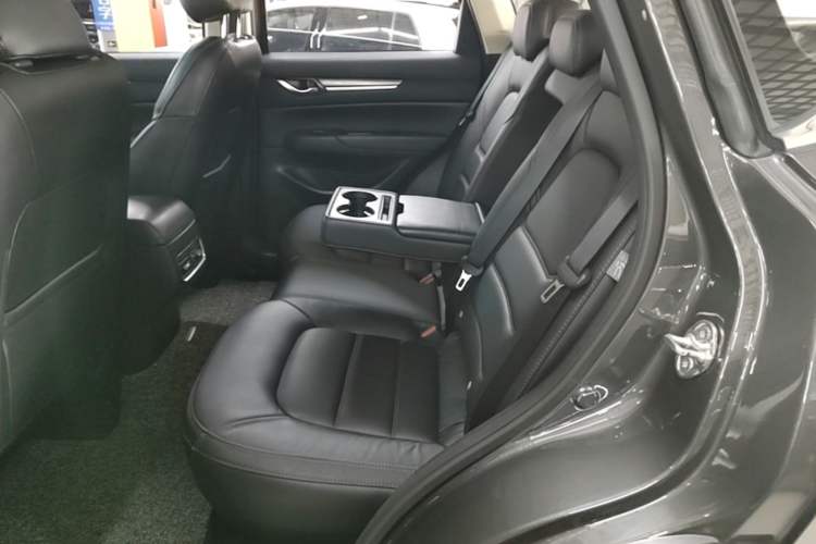 Used Mazda CX-5 2017 2.0L Automatic 2WD Smart Enjoyment Version China V Standard Left Rear Seat