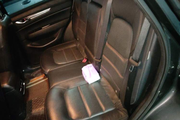 Used Mazda CX-5 2017 2.5L Automatic 2WD ZhiZun Version China VI Standard Left Rear Seat