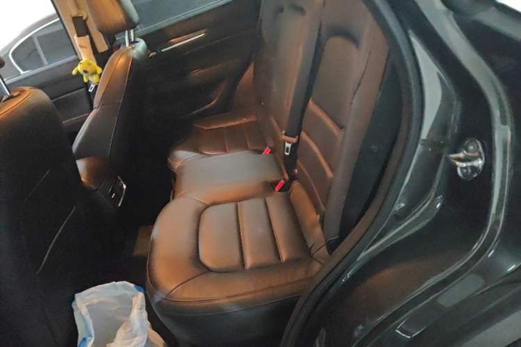 Used Mazda CX-5 2017 2.5L Automatic 2WD ZhiZun Version China VI Standard Left Rear Seat