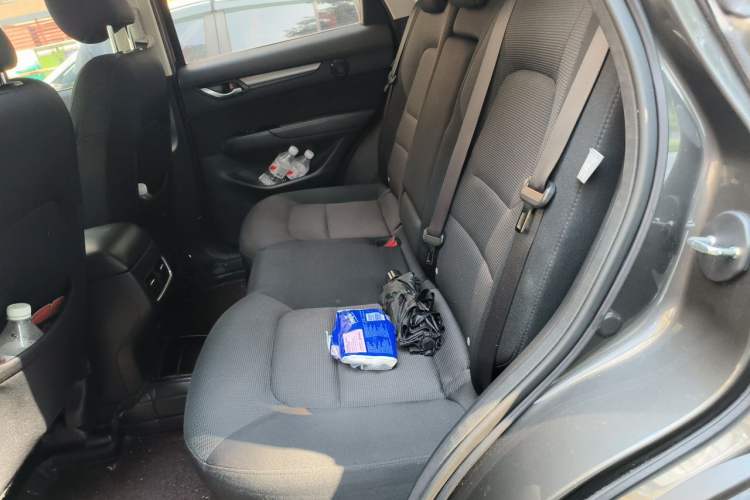 Used Mazda CX-5 2017 2.0L Automatic 2WD ZhiShang Trim China VI Standard Left Rear Seat
