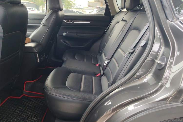 Used Mazda CX-5 2017 2.0L Automatic 2WD Smart Enjoyment Version China V Standard Left Rear Seat