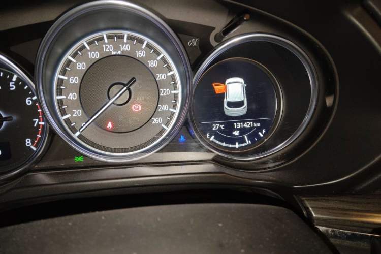 Used Mazda CX-5 2017 2.5L Automatic 2WD ZhiZun Version China VI Standard Odometer Close Up