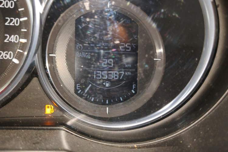 Used Mazda CX-5 2017 2.0L Automatic 2WD ZhiShang Trim China V Standard Odometer Close Up