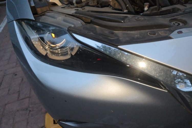 Used Mazda CX-5 2017 2.0L Automatic 2WD Comfort Edition China VI Standard Right Front Headlight