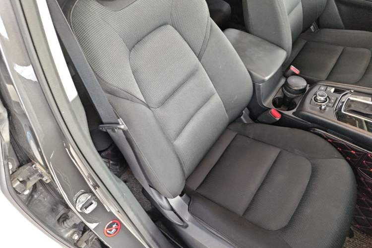 Used Mazda CX-5 2017 2.0L Automatic 2WD ZhiShang Trim China V Standard Right Front Seat