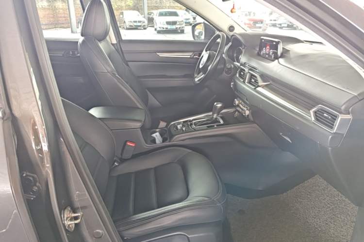Used Mazda CX-5 2017 2.5L Automatic 4x4 ZhiZun Version China V Standard Right Front Seat