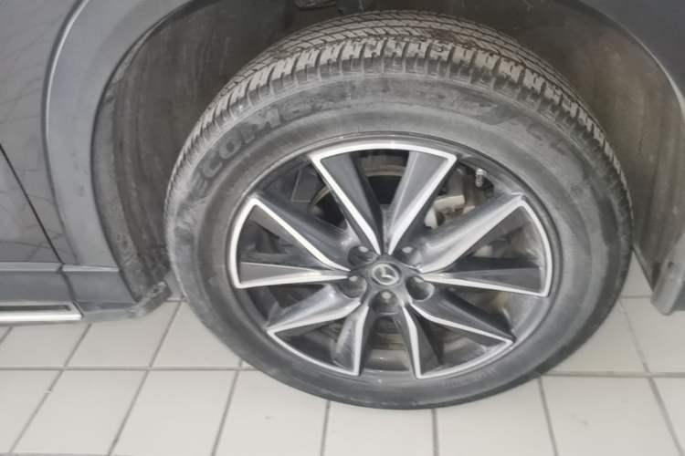 Used Mazda CX-5 2017 2.5L Automatic 4x4 Flagship Version China VI Standard Right Front Wheel Hub