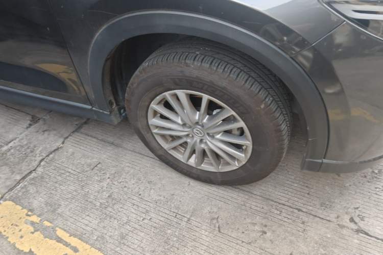 Used Mazda CX-5 2017 2.0L Automatic 2WD ZhiShang Trim China V Standard Right Front Wheel Hub