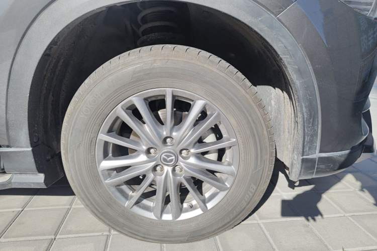 Used Mazda CX-5 2017 2.0L Automatic 2WD ZhiShang Trim China V Standard Right Front Wheel Hub